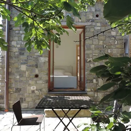 Frantoio Ristrutturato Vicino Al Torrente Tatil Evi